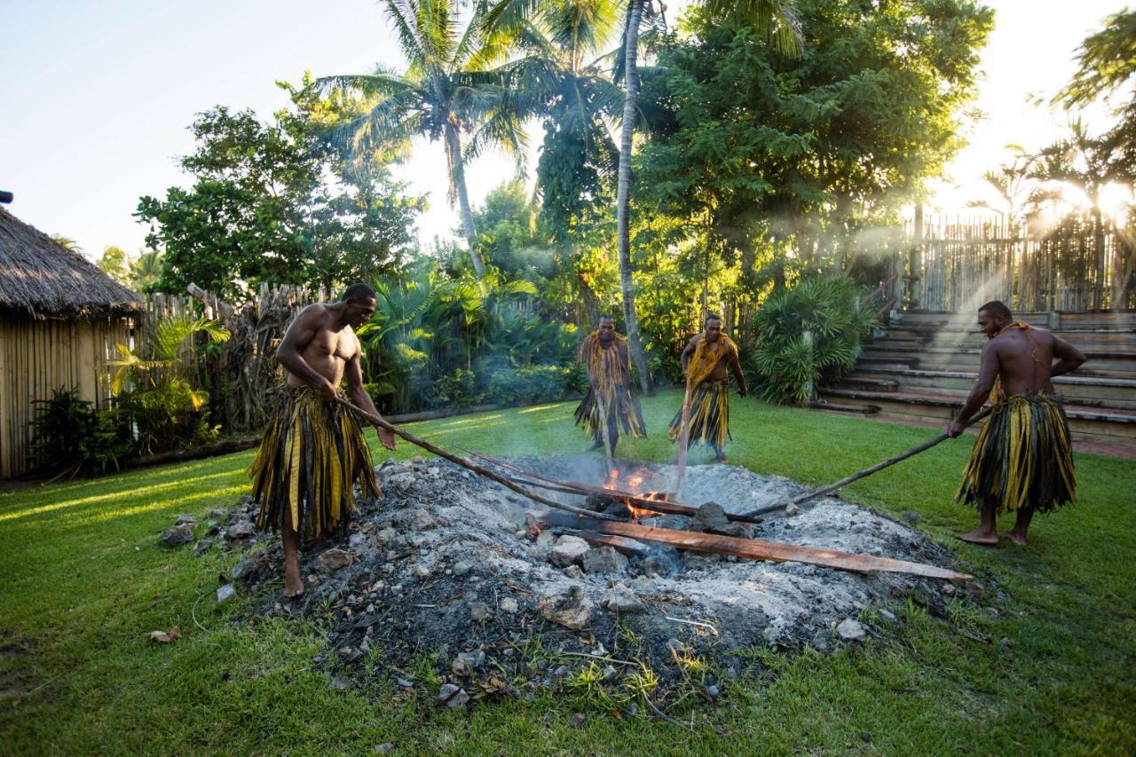 Outrigger Fiji Beach Resort Korotogo Exterior photo