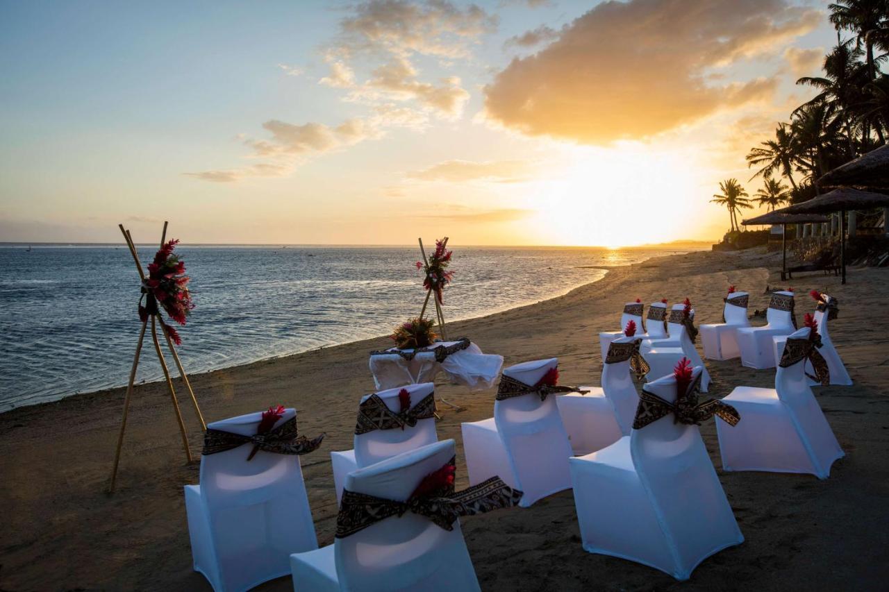 Outrigger Fiji Beach Resort Korotogo Exterior photo