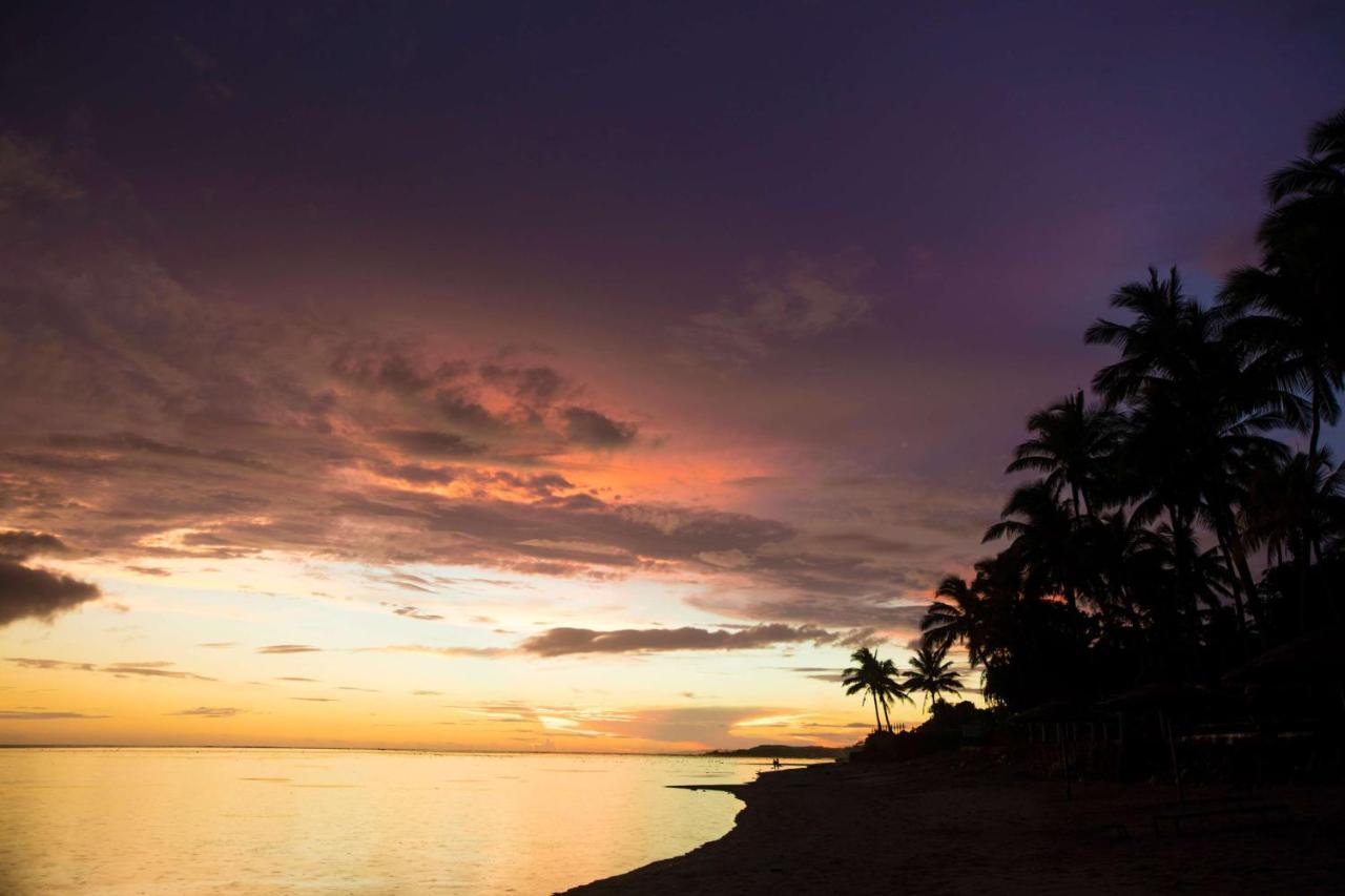 Outrigger Fiji Beach Resort Korotogo Exterior photo